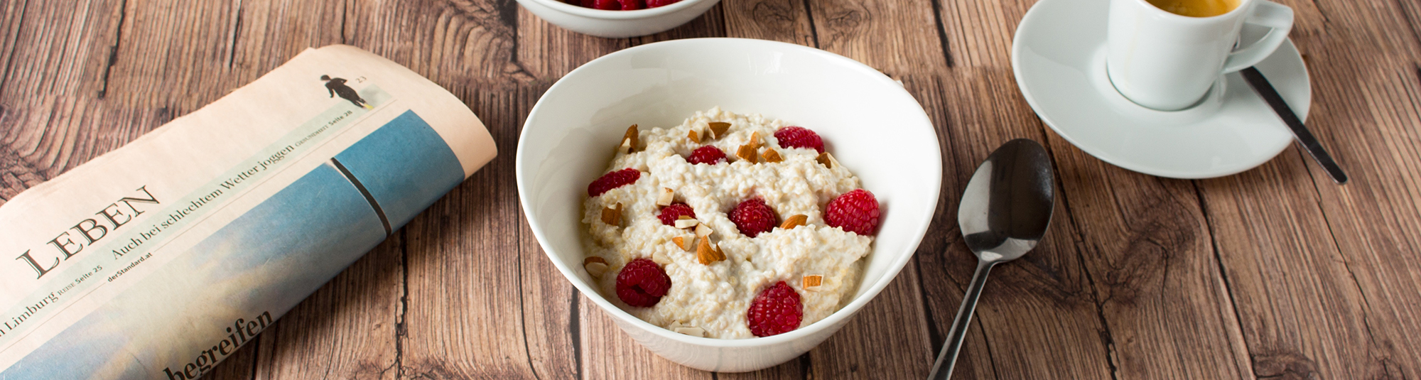Couscous Porridge mit Himbeeren