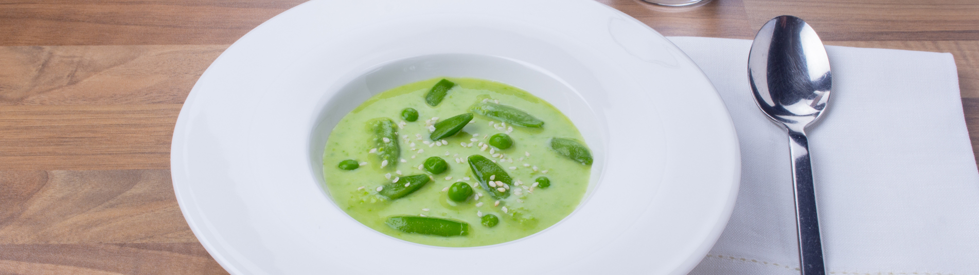 Cremige Erbsenschoten-Suppe