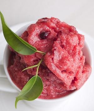 Schnelles Himbeereis