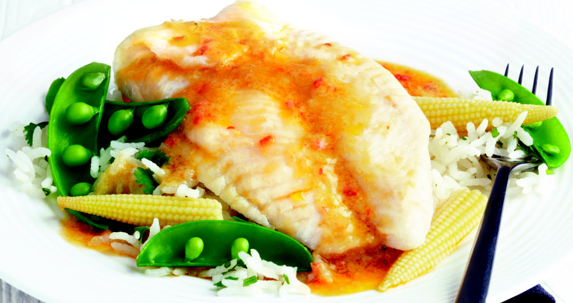 Scholle mit Reis und Erbsenschoten