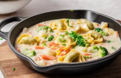 Cremegemüse mit Tortelloni